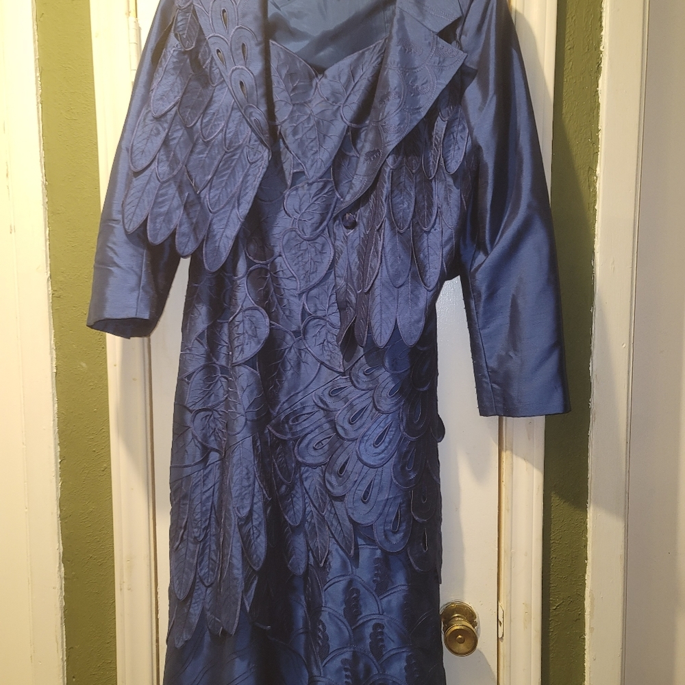 Clothes - Picture 3 of 8
